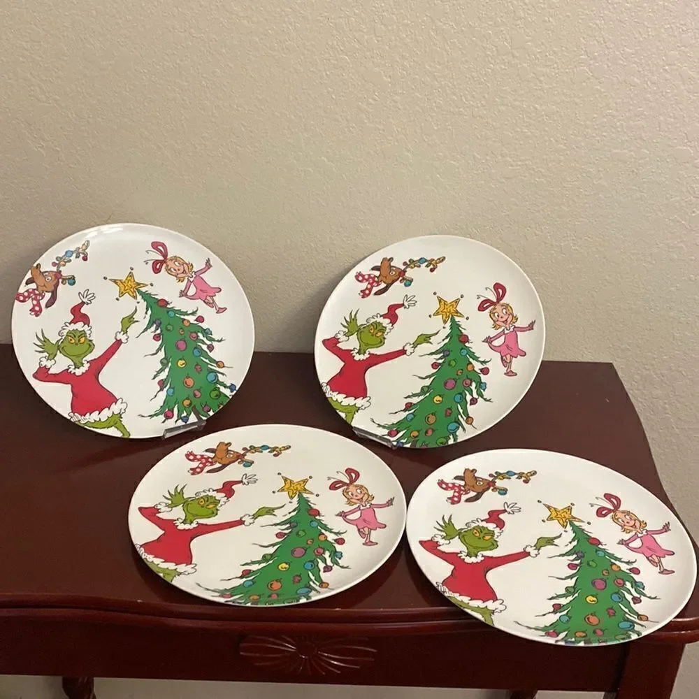 🎄🎁 set of 4 Grinch, Max & Cindy Lou Who Plate
